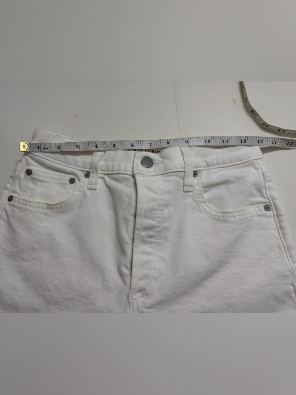 Aritiza Denim Forum - The Arlo Hi-Rise Straight Jean High-rise straight jeans - Picture 10 of 16